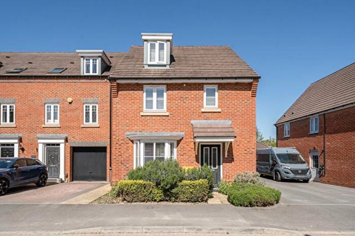 4 Bedroom Detached House For Sale In Galbraith Road, Picket Piece, Andover, SP11