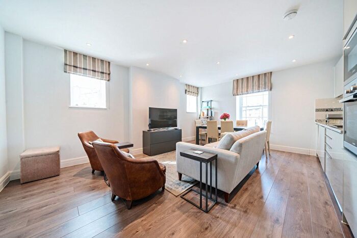 2 Bedroom Flat For Sale In Kew Bridge Road, Brentford, Middlesex, TW8