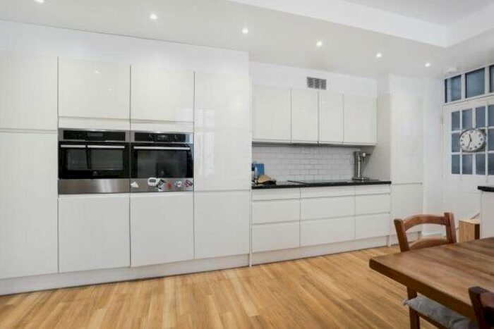 3 Bedroom Flat To Rent In Ranelagh Gardens, London, SW6