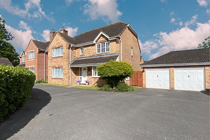 5 Bedroom Detached House For Sale In Field Place, Verwood, BH31