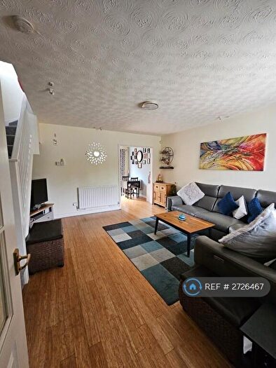 3 Bedroom Semi-Detached House To Rent In Chingle Croft, Milton Keynes, MK4