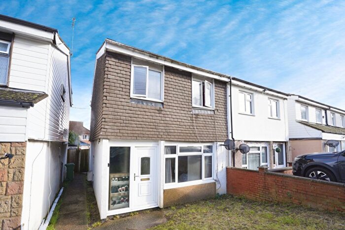 3 Bedroom Semi Detached House For Sale In Hockwell Ring, Luton, LU4