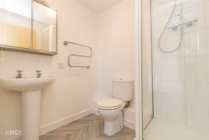 2 Bedroom Apartment To Rent In Overstone Court, Dumballs Road, Cardiff, CF10