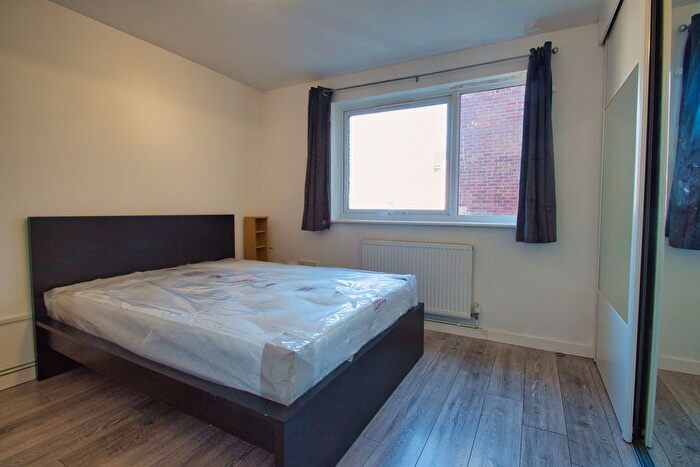 1 Bedroom Flat To Rent In Huxley Close, Northolt, UB5