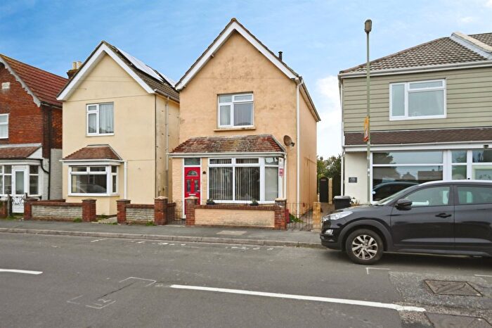 3 Bedroom Detached House For Sale In St. Thomas's Road, Gosport, PO12