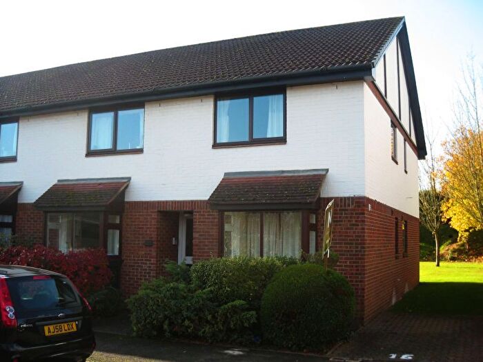 1 Bedroom Flat For Sale In Old Station Way, Godalming, GU7