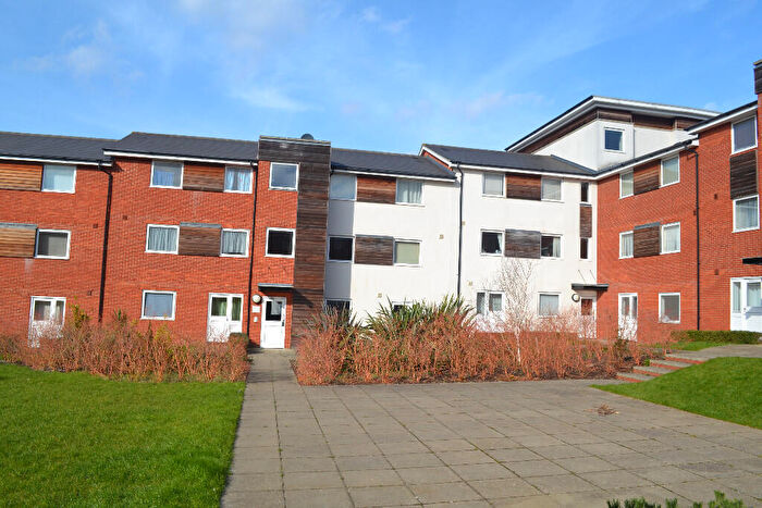 2 Bedroom Apartment For Sale In Hope Court, Ipswich, Suffolk, IP3