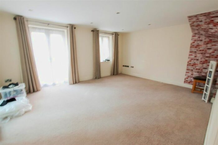 5 Bedroom Detached House To Rent In West End Road, West End, Southampton, SO18