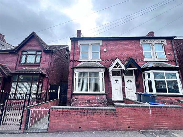 4 Bedroom Semi-Detached House For Sale In Grafton Road, Handsworth, Birmingham, B21