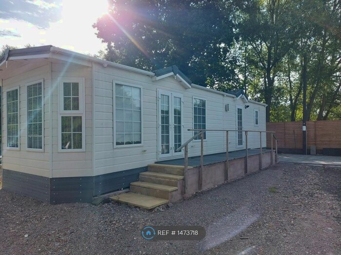 2 Bedroom Mobile/park Home To Rent In Old Stafford Road, Slade Heath, Wolverhampton, WV10