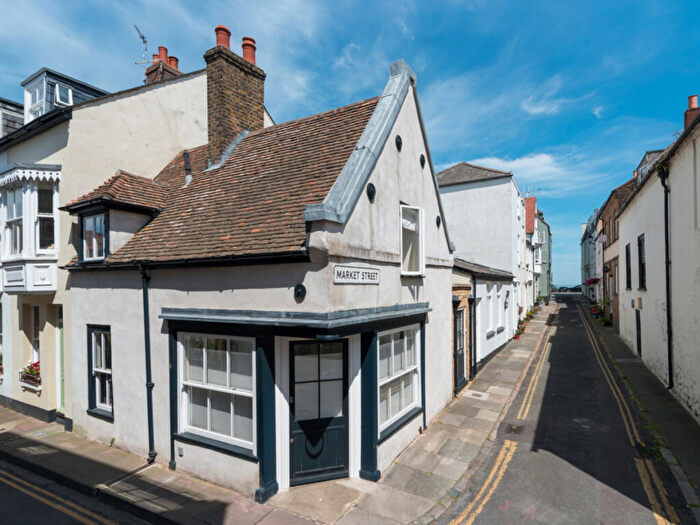 1 Bedroom Terraced House For Sale In Market Street, Deal, CT14