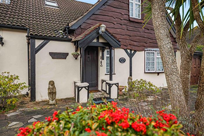 5 Bedroom Detached House For Sale In Glenesk Road, Eltham, London, SE9