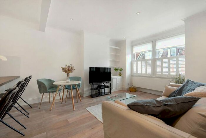 3 Bedroom Flat To Rent In Colehill Lane, Munster Village, London, SW6