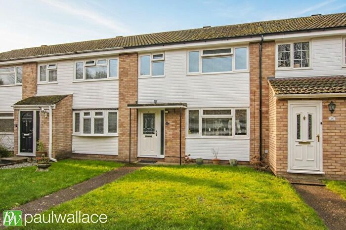 3 Bedroom Terraced House For Sale In Croft Walk, Broxbourne, EN10
