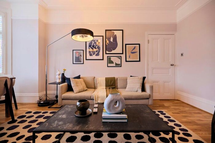 2 Bedroom Flat To Rent In Cranley Gardens, London, N13