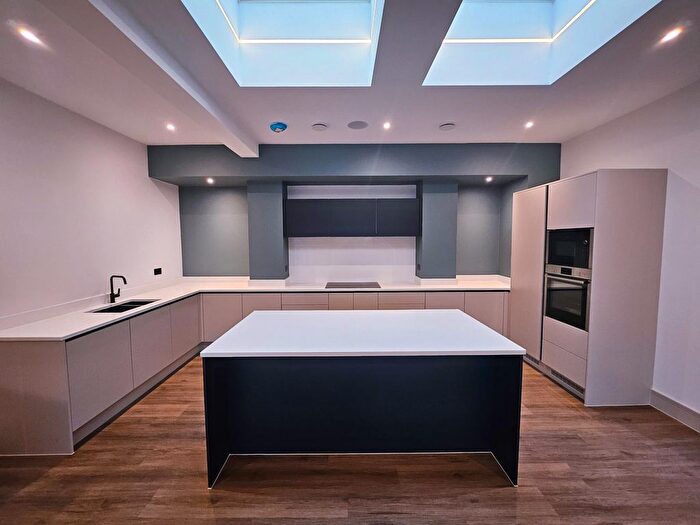 4 Bedroom Flat To Rent In Boughton, Chester, CH3