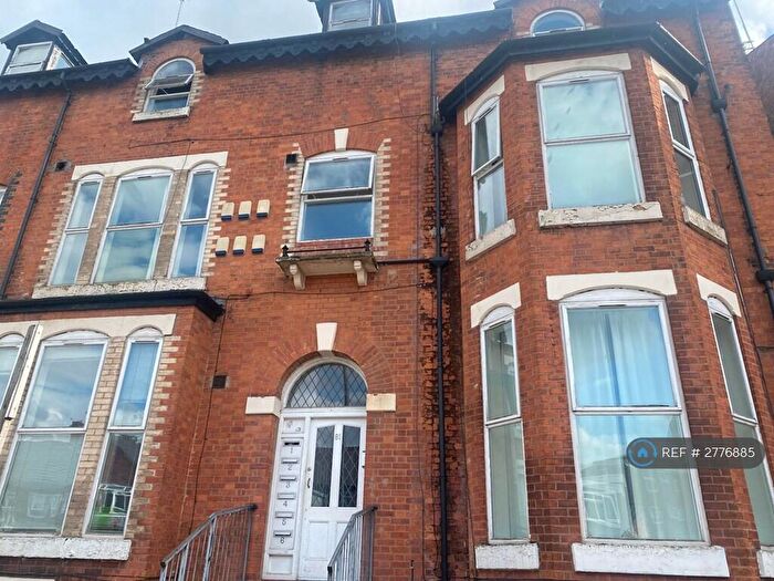 2 Bedroom Flat To Rent In Hathersage Road, Manchester, M13