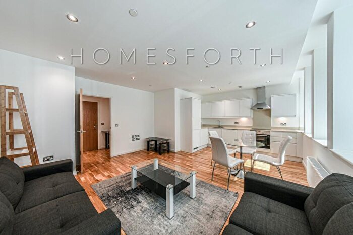 2 Bedroom Apartment To Rent In Emerald House, Lansdowne Road, Croydon, CR0