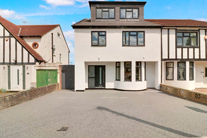 1 Bedroom House Of Multiple Occupation To Rent In Room - Carlton Avenue, Harrow, HA3