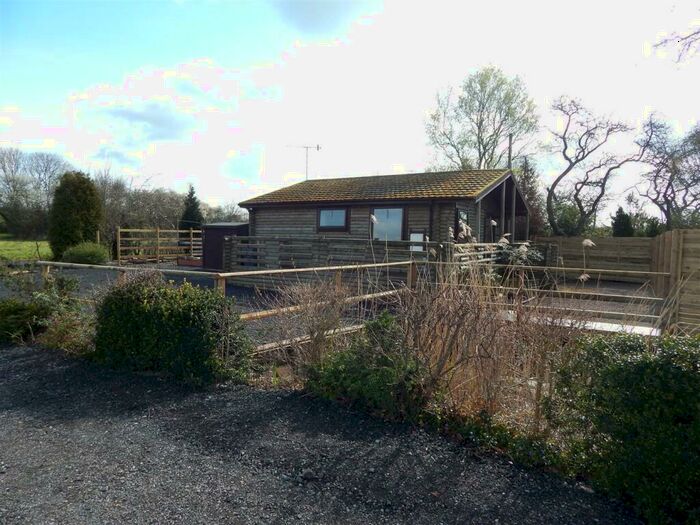 2 Bedroom Detached Bungalow To Rent In Whitford Bridge Road, Stoke