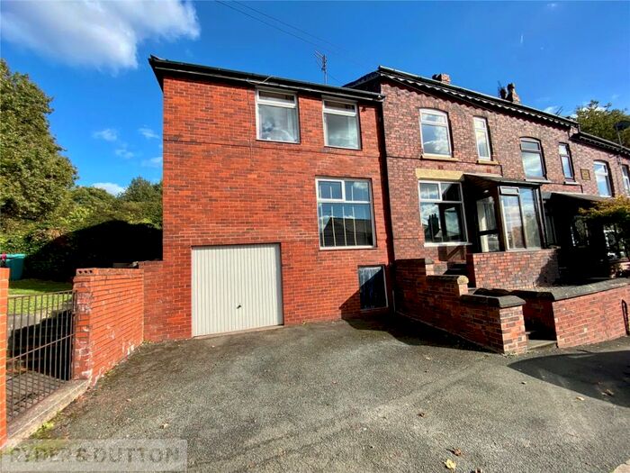 3 Bedroom Town House To Rent In Chapel Lane, Blackley, Manchester, M9