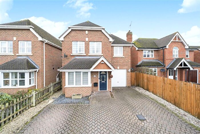4 Bedroom Detached House For Sale In West End, Woking, Surrey, GU24