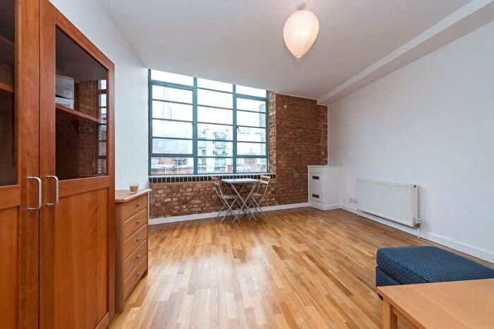 Studio To Rent In Boss Street, Shad Thames, London, SE1