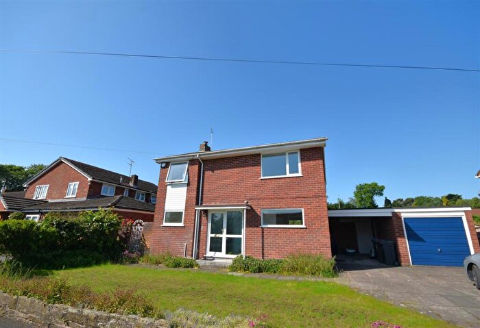 4 Bedroom Detached House For Sale In Hawthorne Drive, Willaston, Neston, CH64