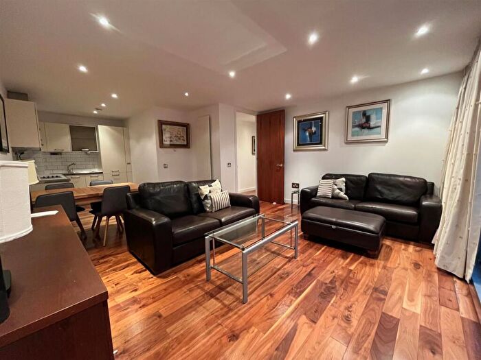 2 Bedroom Apartment To Rent In The Edge, Clowes Street, Salford, M3