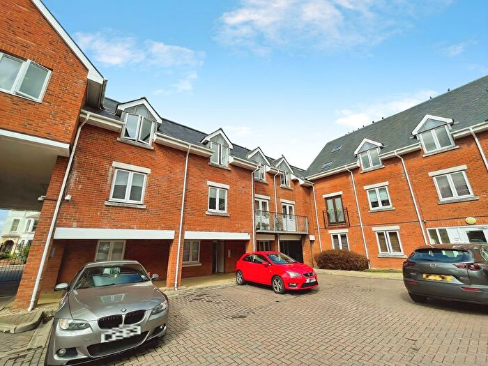 2 Bedroom Penthouse To Rent In Sanders Place, Hitchin, SG4