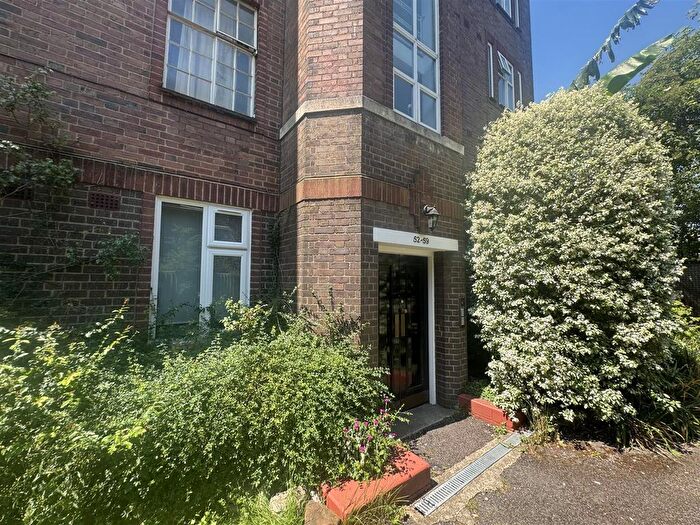 2 Bedroom Flat For Sale In Rosemary Gardens, Mortlake, London, SW14