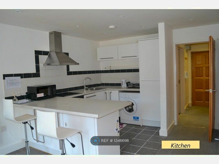 2 Bedroom Flat To Rent In Stafford Road, Wallington, SM6