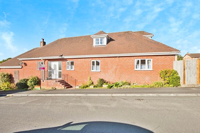 4 Bedroom Detached House For Sale In Elizabeth Way, Chard, TA20