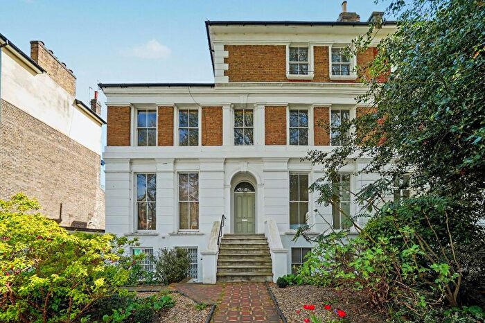 2 Bedroom Property For Sale In Highbury New Park, London, N5