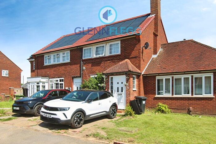 3 Bedroom Terraced House To Rent In Trelawney Avenue, Langley, Slough, SL3