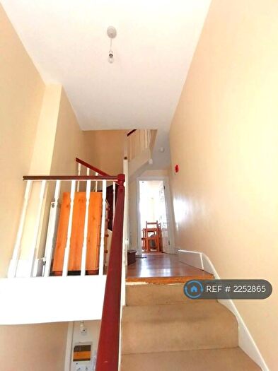 2 Bedroom Maisonette To Rent In Patshull Road, London, NW5