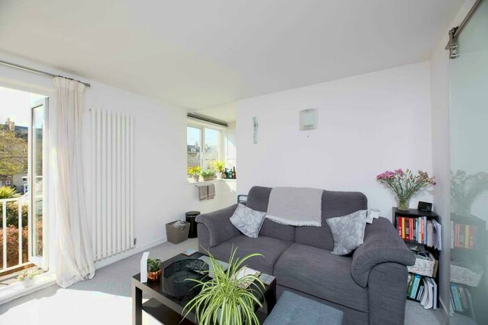 1 Bedroom Apartment To Rent In London Road, BA1