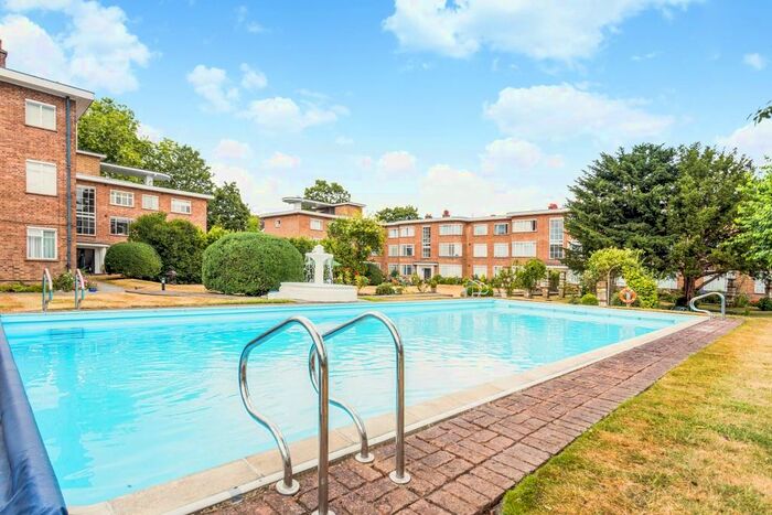 2 Bedroom Flat To Rent In Bridge Road, East Molesey, KT8