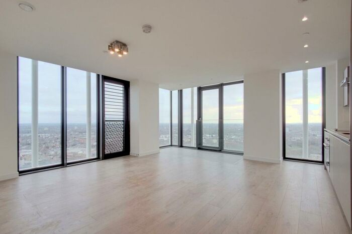 2 Bedroom Flat To Rent In Stratosphere Tower, London, E15