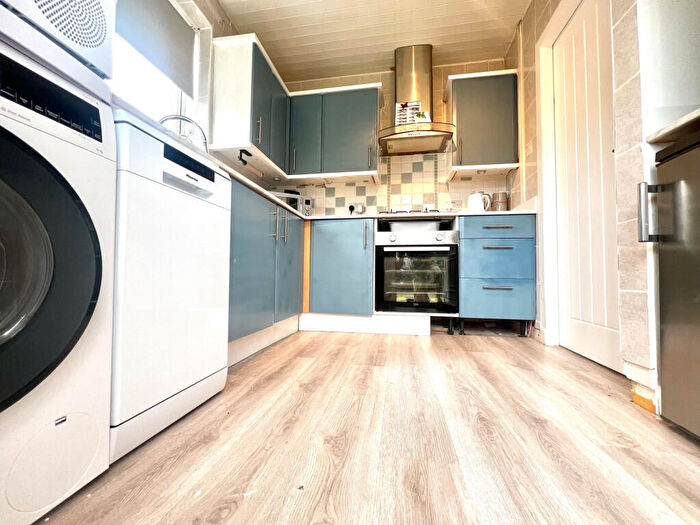 2 Bedroom Semi-Detached Villa For Sale In Birkhall Avenue, Inchinnan, PA4