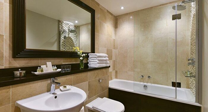 2 Bedroom Flat To Rent In Stanhope Gardens, London, SW7