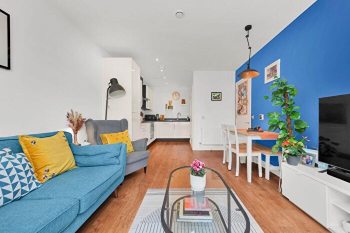 1 Bedroom Flat For Sale In Rick Roberts Way, Stratford, E15