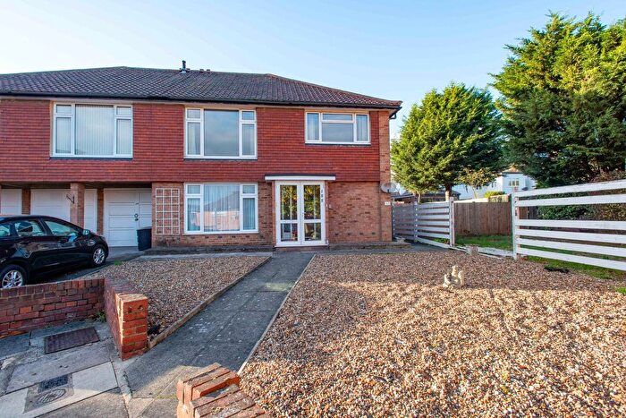 2 Bedroom Maisonette To Rent In Bexley Road, London, SE9
