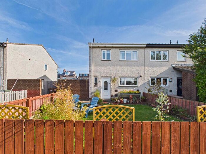 3 Bedroom End Of Terrace House For Sale In Valehead, Whitley Bay, NE25