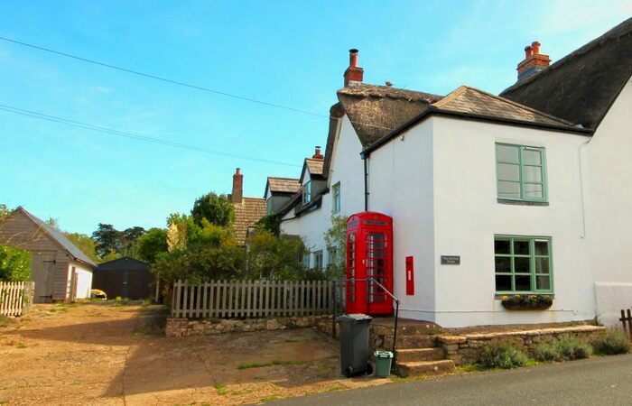 4 Bedroom Semi-Detached House For Sale In Wellow Top Road, Wellow, Yarmouth, PO41