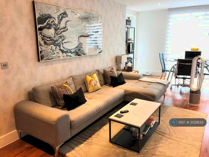 2 Bedroom Flat To Rent In Grand Canal Apartments, London, N1