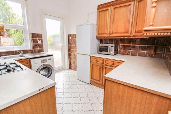 6 Bedroom Detached House To Rent In Talbot Hill Road, Winton, BH9