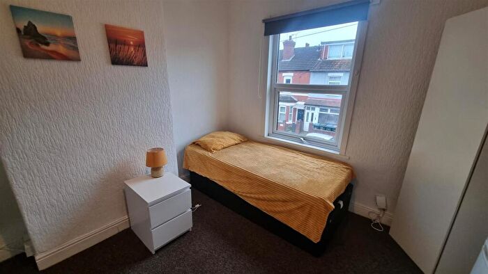 Studio To Rent In Holmsdale Road, Coventry, CV6