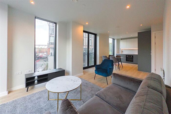 2 Bedroom Apartment To Rent In The Gate, Meadowside, M4