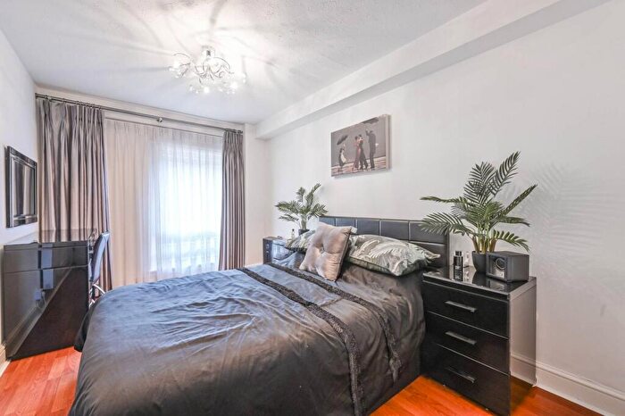 1 Bedroom Flat To Rent In The Highway, Wapping, London, E1W